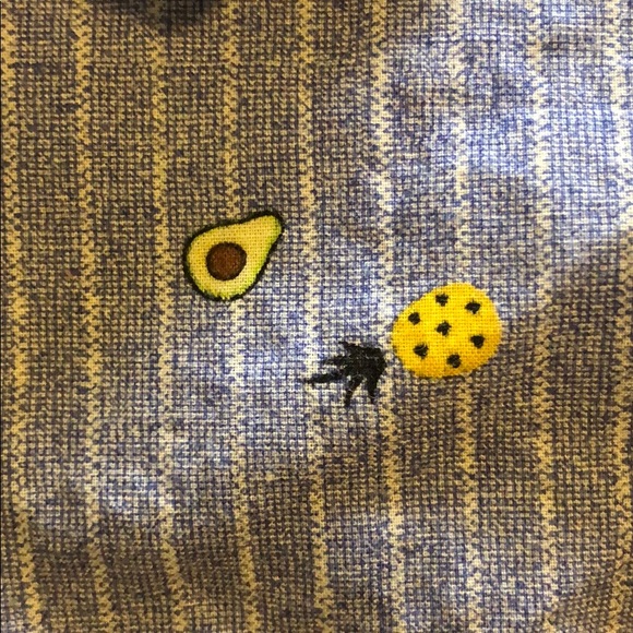 Button up - Picture 2 of 3